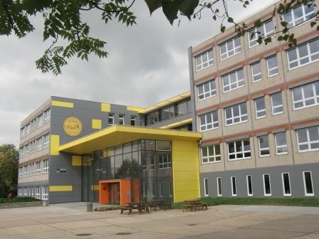2014_schule-aussen